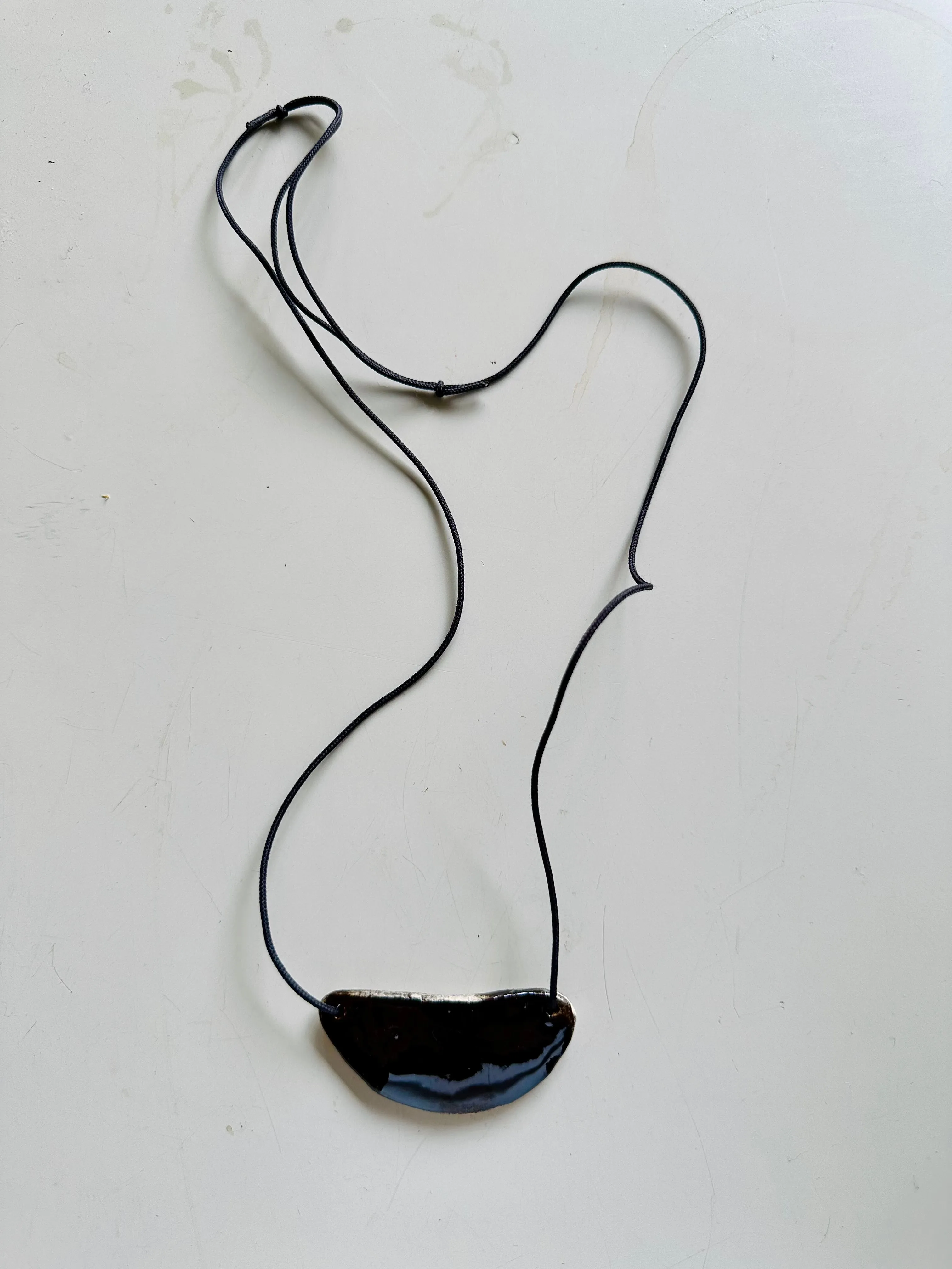 Ceramic Necklace Half Moon — BROWN