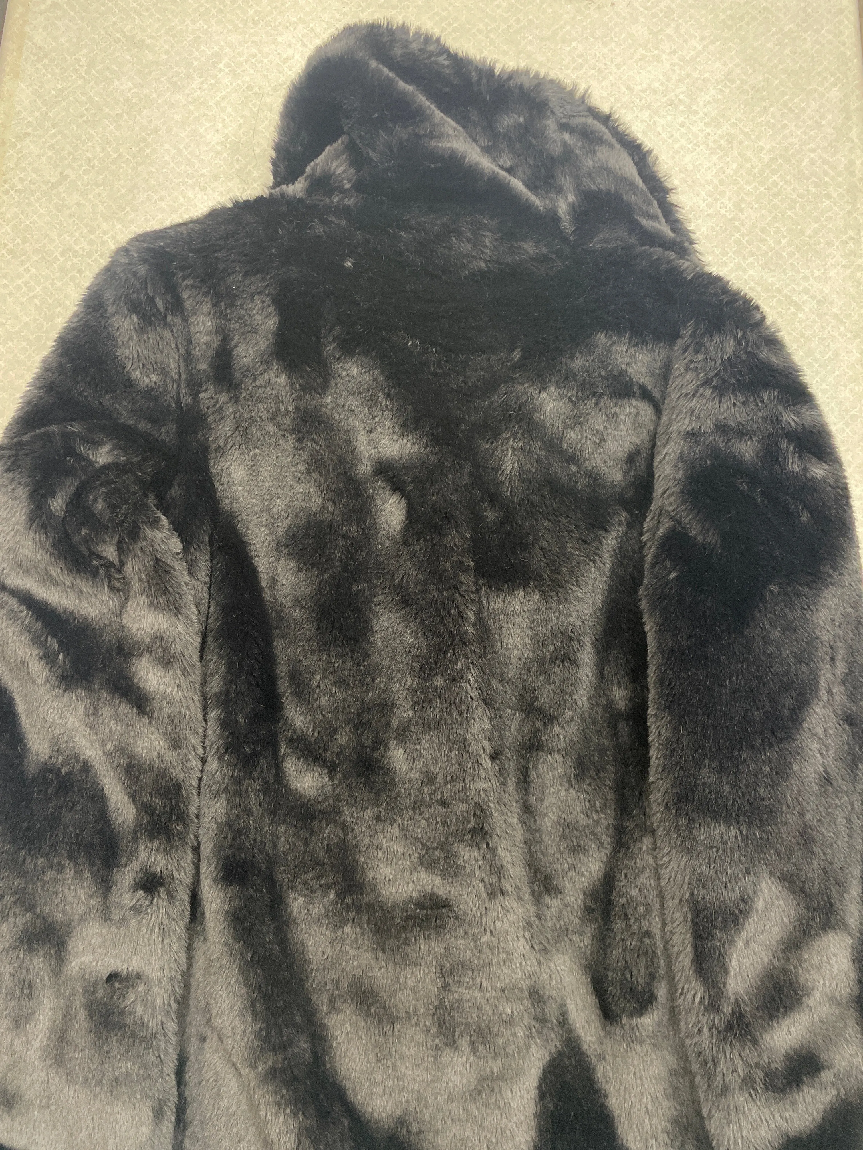 Coat Faux Fur & Sherpa By Clothes Mentor In Black, Size: M