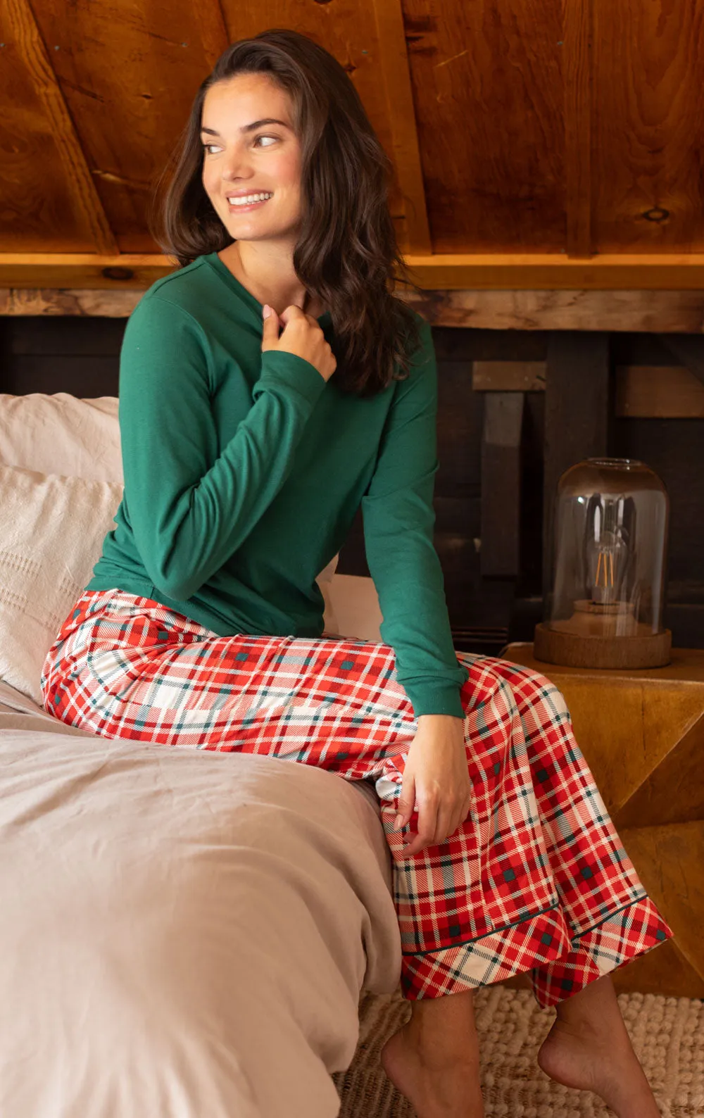 Modern Plaid Pullover Women's Pajamas - Family Set