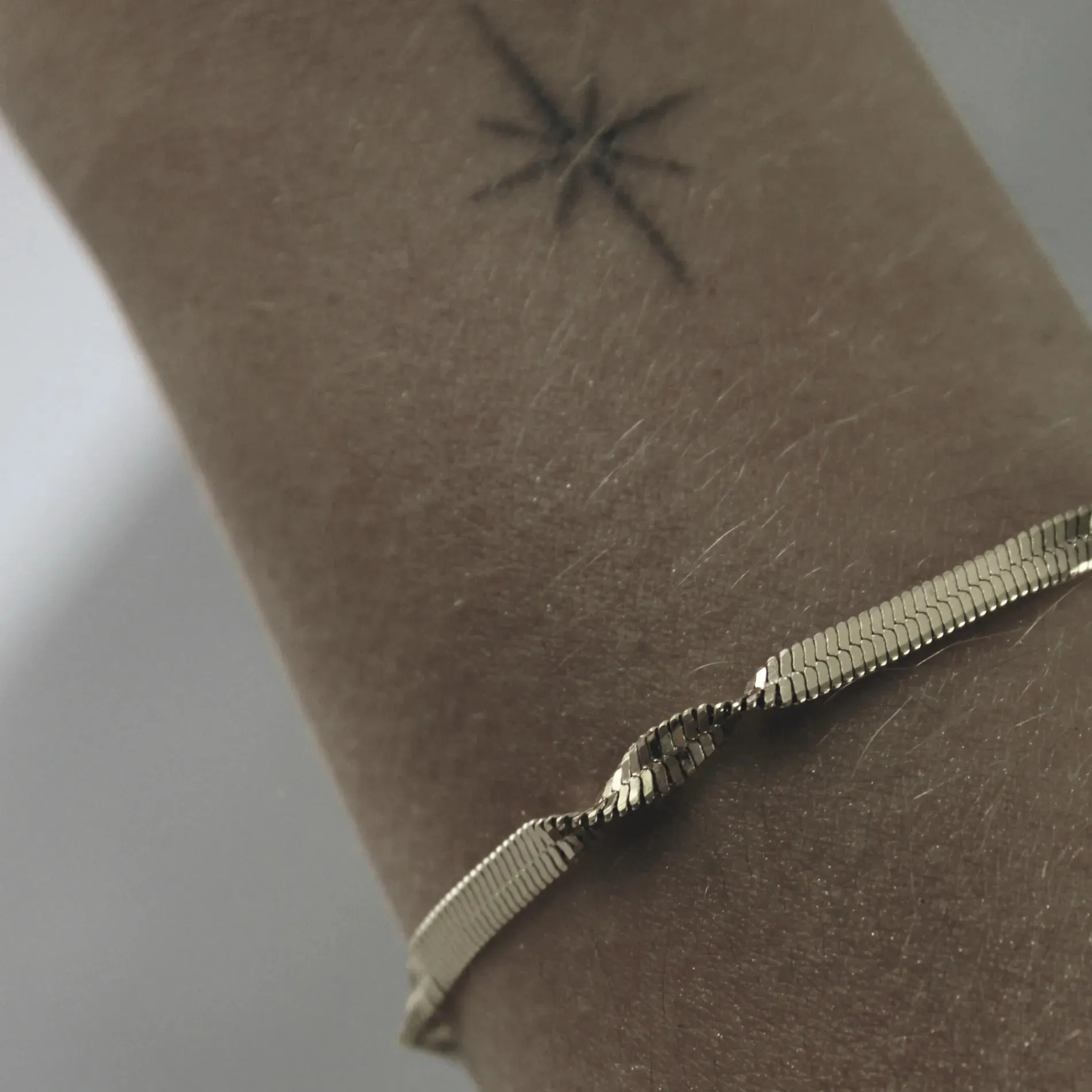 Passion Waterproof Twisted 2mm Herringbone Bracelet 18K Gold Plating
